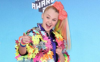 Who is JoJo Siwa Girlfriend in 2021? Here's Everything You Should Know